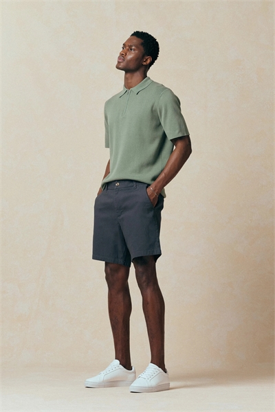 Шорты-чино с зауженным кроем артикул 152936057