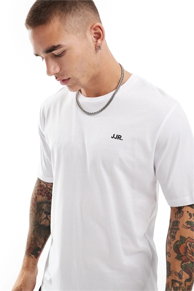 Футболка с небольшим логотипом на груди артикул 138070358