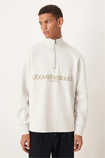 Кофта свободного кроя с полузастежкой-молнией и однотонным принтом в виде пушистых облаков артикул 150750893