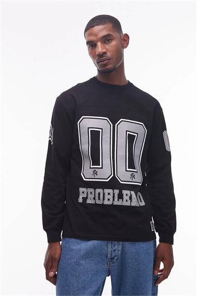 Спортивная футболка из хлопка с длинным рукавом и крупным рисунком артикул 149080825