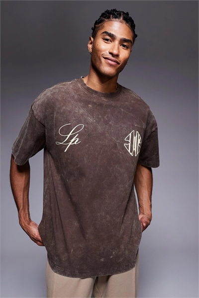 Футболка свободного кроя плотностью 250 г/м² с надписью готическим шрифтом артикул 148997867