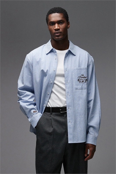 Рубашка с длинными рукавами и логотипом на кармане артикул 152903058