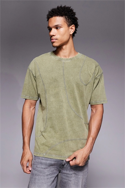 Футболка свободного кроя с эмблемой и необработанными краями артикул 150524806