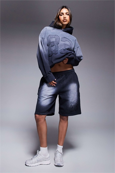 Шорты в стиле «варсити» с небрежным необработанным краем co-ord артикул 144074574