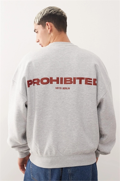 Свитер с логотипом свободного прямого кроя артикул 151188285