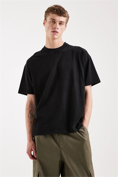 Футболка свободного кроя из ткани плотностью 240 г/м² с эффектом «кислотной стирки» артикул 152194159