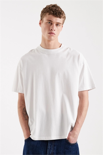 Футболка свободного кроя из ткани плотностью 240 г/м² с эффектом «кислотной стирки» артикул 152194165