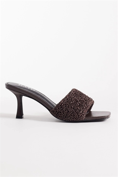 Сандалии Caprice на низком каблуке артикул 152905361