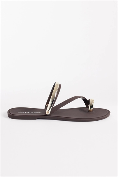 Плоские сандалии Reese с ремешками, украшенными золотыми элементами артикул 152862973