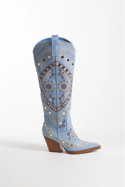 Ботинки до колен в западном стиле с украшениями от Aamina артикул 151637313