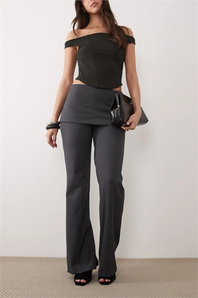 Брюки прямого кроя с накладкой в виде юбки артикул 155145191