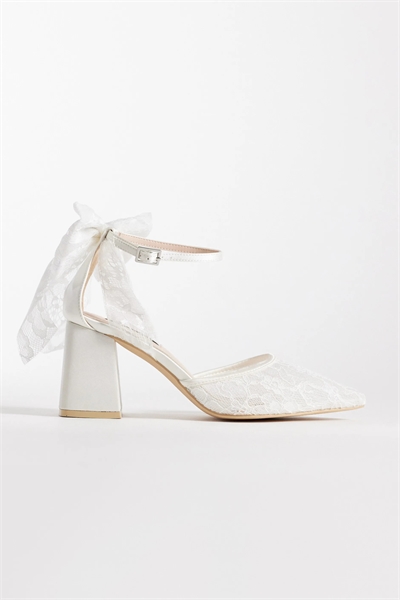 Свадебные туфли Be Mine с широким верхом, каблуком-блок и бантиком артикул 150075324