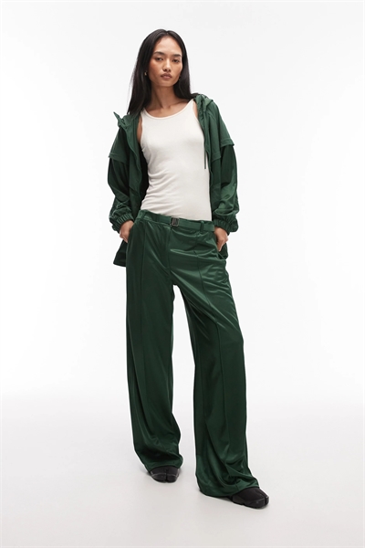 Брюки с прямыми брючинами и ремнем артикул 149959761