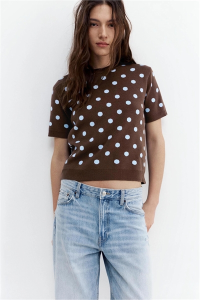 Трикотажный топ в горошек артикул 156380227