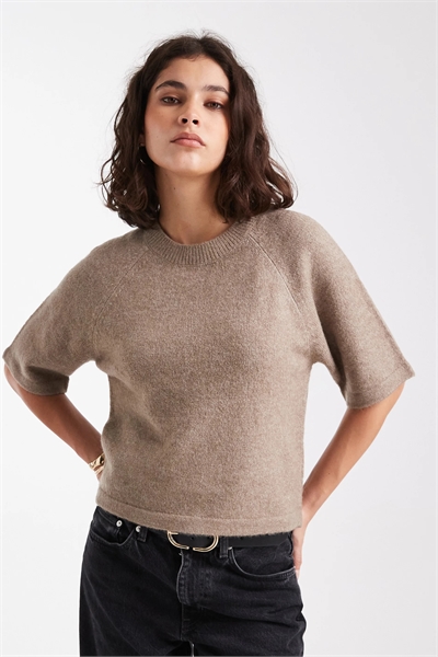 Трикотажная футболка с круглым вырезом и короткими рукавами артикул 150326621