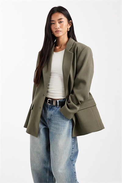 Блейзер в стиле «дедушки» с индивидуальным кроем артикул 149051440