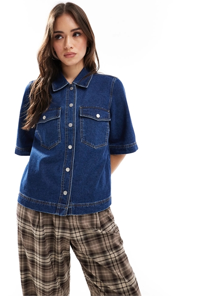 Джинсовая рубашка прямого кроя с короткими рукавами артикул 141638086