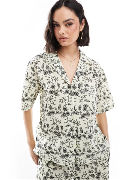 Рубашка с контрастной вышивкой co-ord артикул 142434748