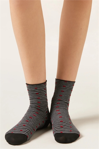 Носки в полоску и с сердечками артикул 155613642