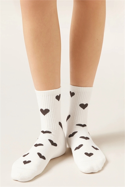 Носки с рисунком в виде сердечек по всей поверхности артикул 155895656