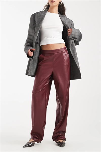 Брюки прямой крой с высокой талией из искусственной кожи артикул 154118850