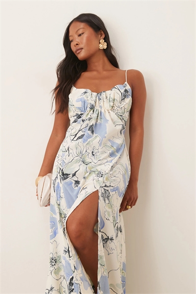 ASOS DESIGN: Платье средней длины с завышенной талией, сборками на груди и перекрещивающимися бретелями на спине артикул 143140007