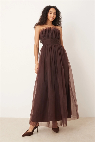 Макси-платье с бандо-поясом из тюля артикул 152803159