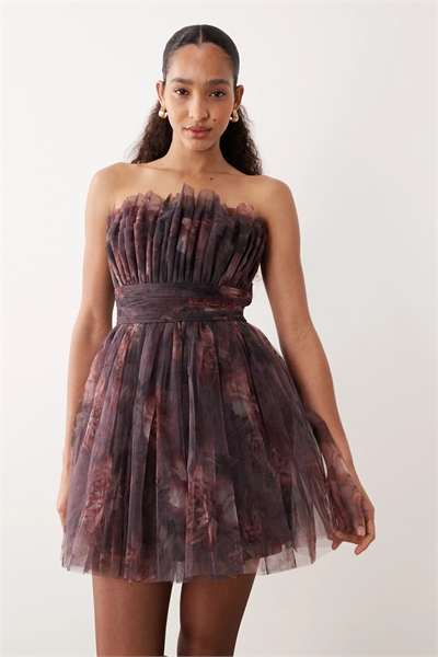 Мини-платье с бандо и тюлевым поясом артикул 152803161