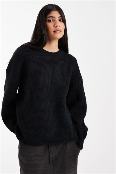 Свободный свитер с круглым вырезом и силуэтом «кокон» артикул 147379521