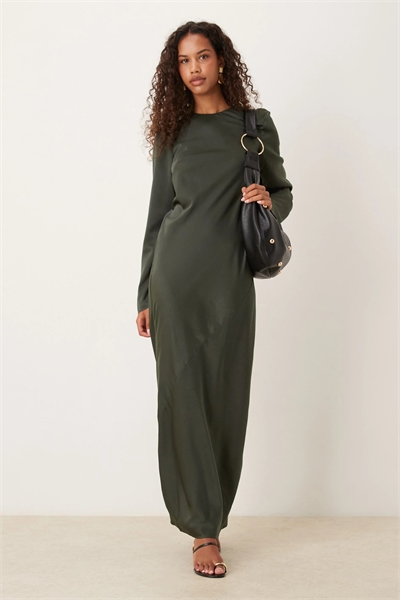 Макси-платье-комбинация из матового сатина с швами артикул 149922628