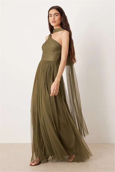 Макси-платье с одним плечом, с тюлевым шарфом на шее артикул 153786445