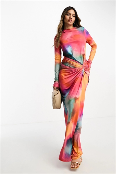 Макси-платье с высоким воротником артикул 131143720