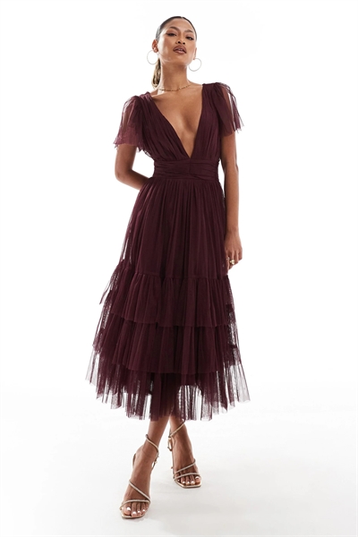 Платье средней длины из тюля с V-образным вырезом для подружки невесты от Madison артикул 135413543