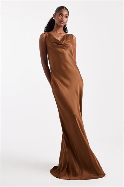 Макси-платье с капюшоном для подружки невесты артикул 149657527