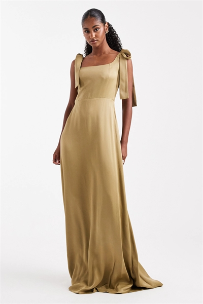 Макси-платье с открытыми плечами для подружки невесты артикул 149662212