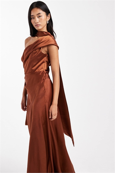 Атласное макси-платье с бантом на плече для подружки невесты артикул 151263141