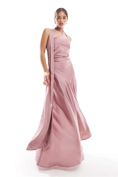 Асимметричное макси-платье из атласа для подружки невесты с воротником-шарфом артикул 147195943