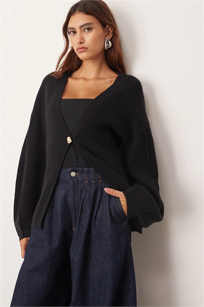 Кардиган с зауженной талией и рукавами овальной формы артикул 144072918