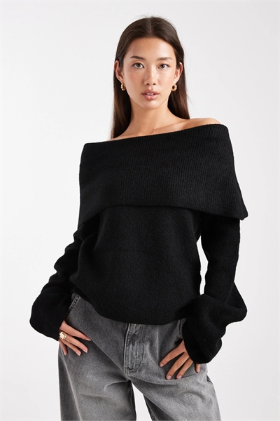 С глубокой складкой и ребристой отделкой в стиле «бардо» артикул 142974724