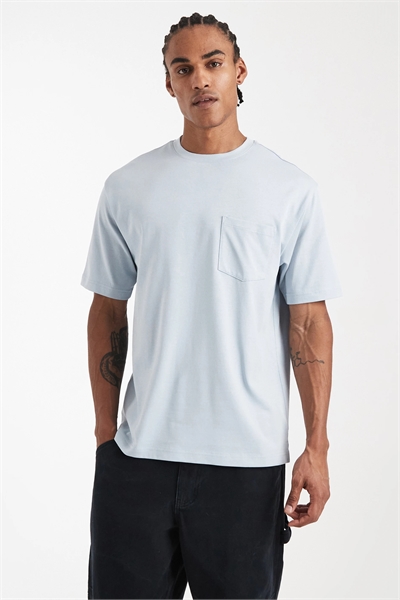 Толстое свободное футболка с карманом артикул 154640797