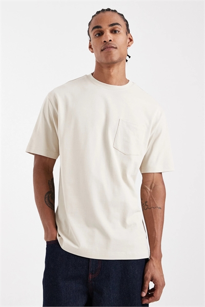 Толстое свободное футболка с карманом артикул 154640791