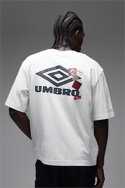 Футболка с принтом на груди артикул 154640510