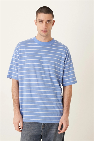 Футболка свободного кроя артикул 153146142