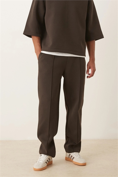 Джоггеры с прямыми брючинами и мелкими складками артикул 151222221