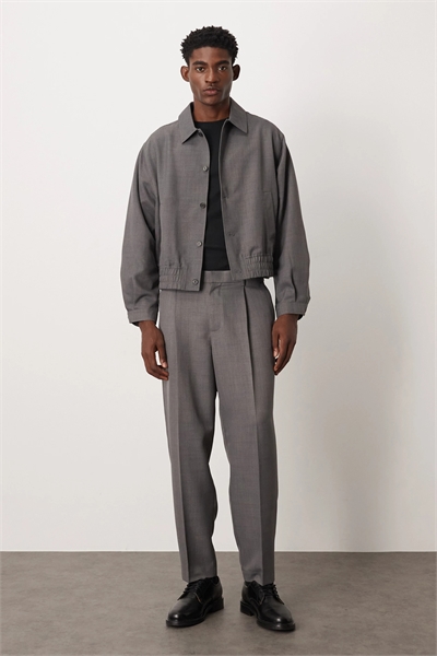 Стильные брюки оверсайз с зауженным кроем и полуэластичным поясом co-ord артикул 148301295