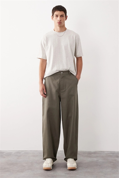 Брюки с зауженными штанинами артикул 148715262