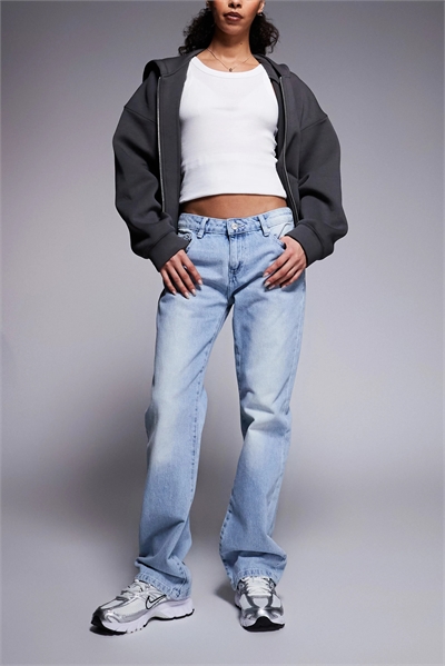 Джинсы с низкой посадкой и логотипом в виде алмаза артикул 153280532