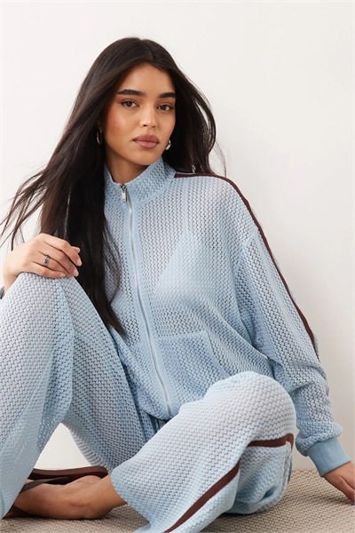 Эксклюзивная вязаная крючком спортивная куртка на молнии с контрастными полосками co-ord артикул 154327803