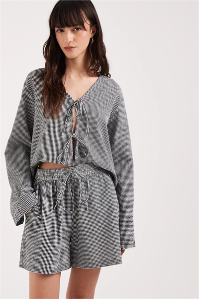 Шорты из ткани «сирсакер» в клетку co-ord артикул 154134417