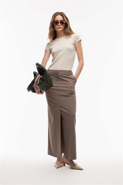 Приталенная юбка-миди с высоким разрезом артикул 149438774